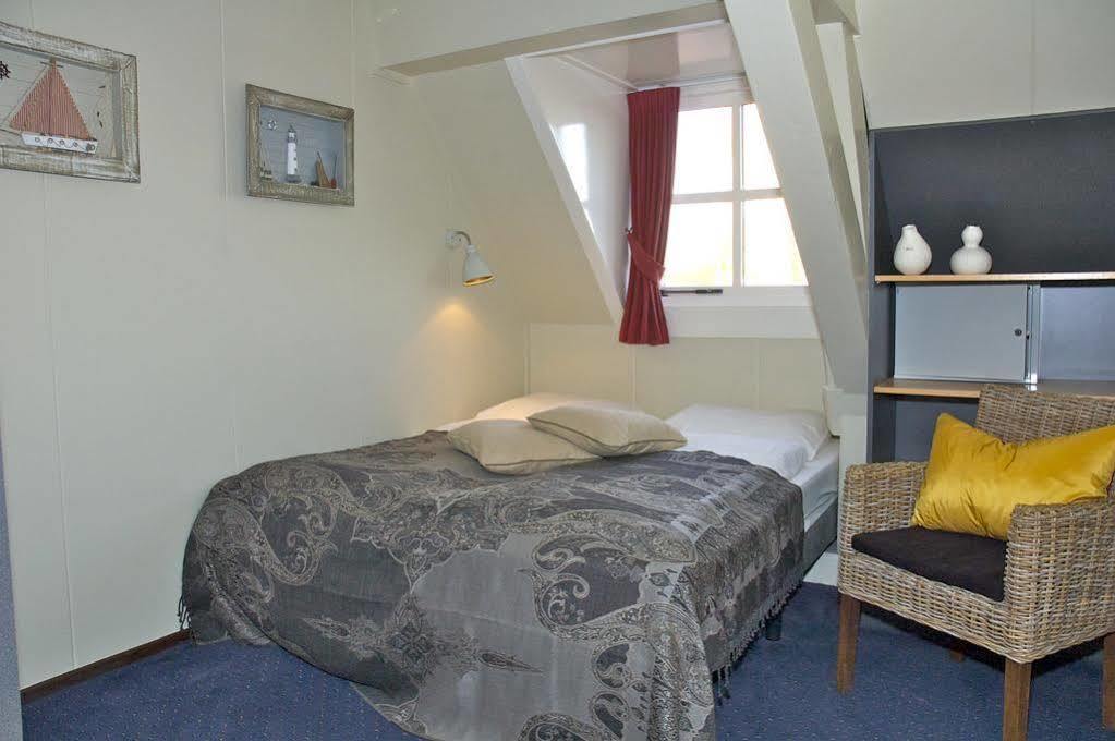 Hotel De 3*